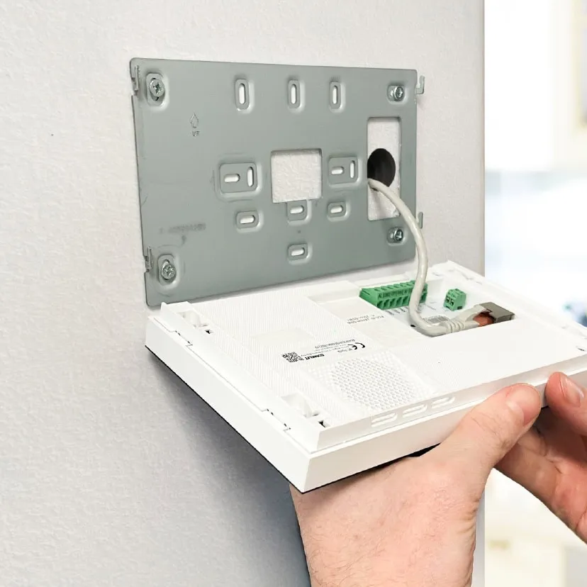 Installing the Comelit 7TOP